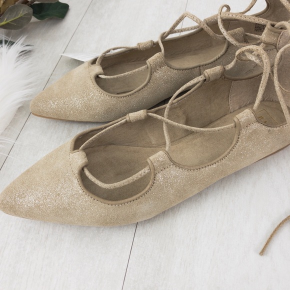G A P • Lace Up Ballet Flats - Picture 5 of 8